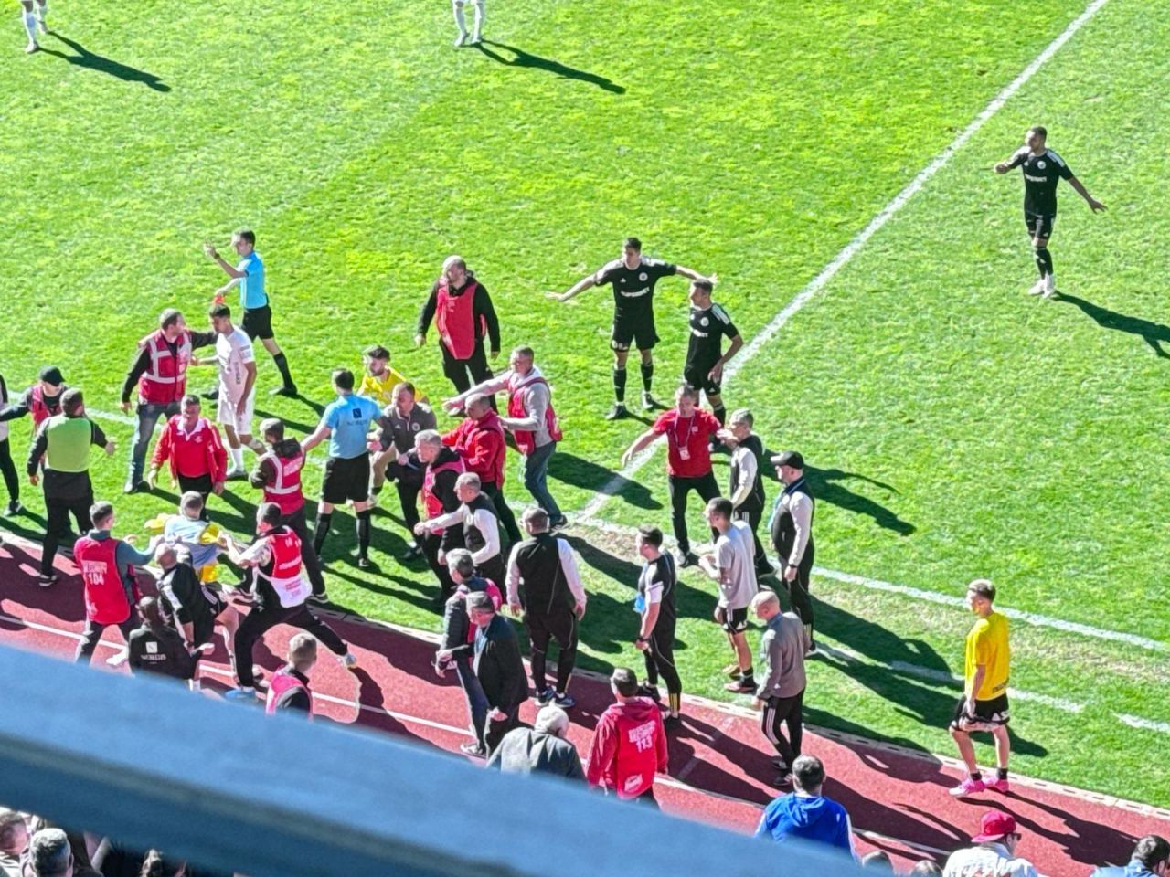 S-au încins spiritele la Sibiu! Hermannstadt - U Cluj a fost aproape să se încheie cu o bătaie_32