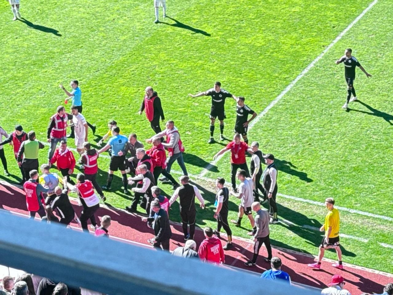 S-au încins spiritele la Sibiu! Hermannstadt - U Cluj a fost aproape să se încheie cu o bătaie_33