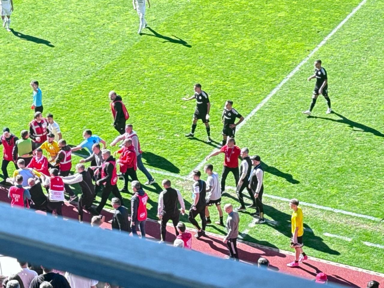 S-au încins spiritele la Sibiu! Hermannstadt - U Cluj a fost aproape să se încheie cu o bătaie_35