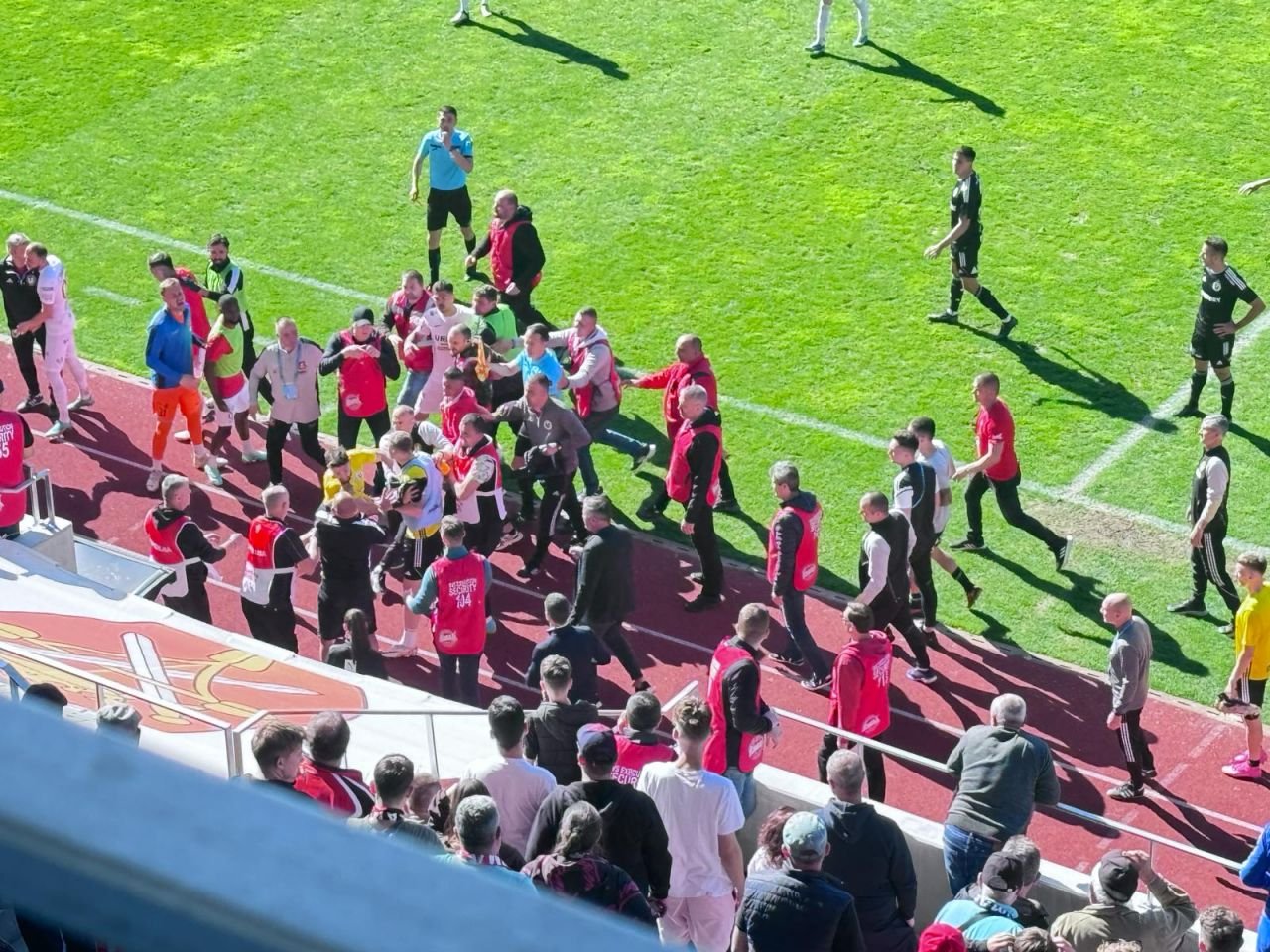 S-au încins spiritele la Sibiu! Hermannstadt - U Cluj a fost aproape să se încheie cu o bătaie_36