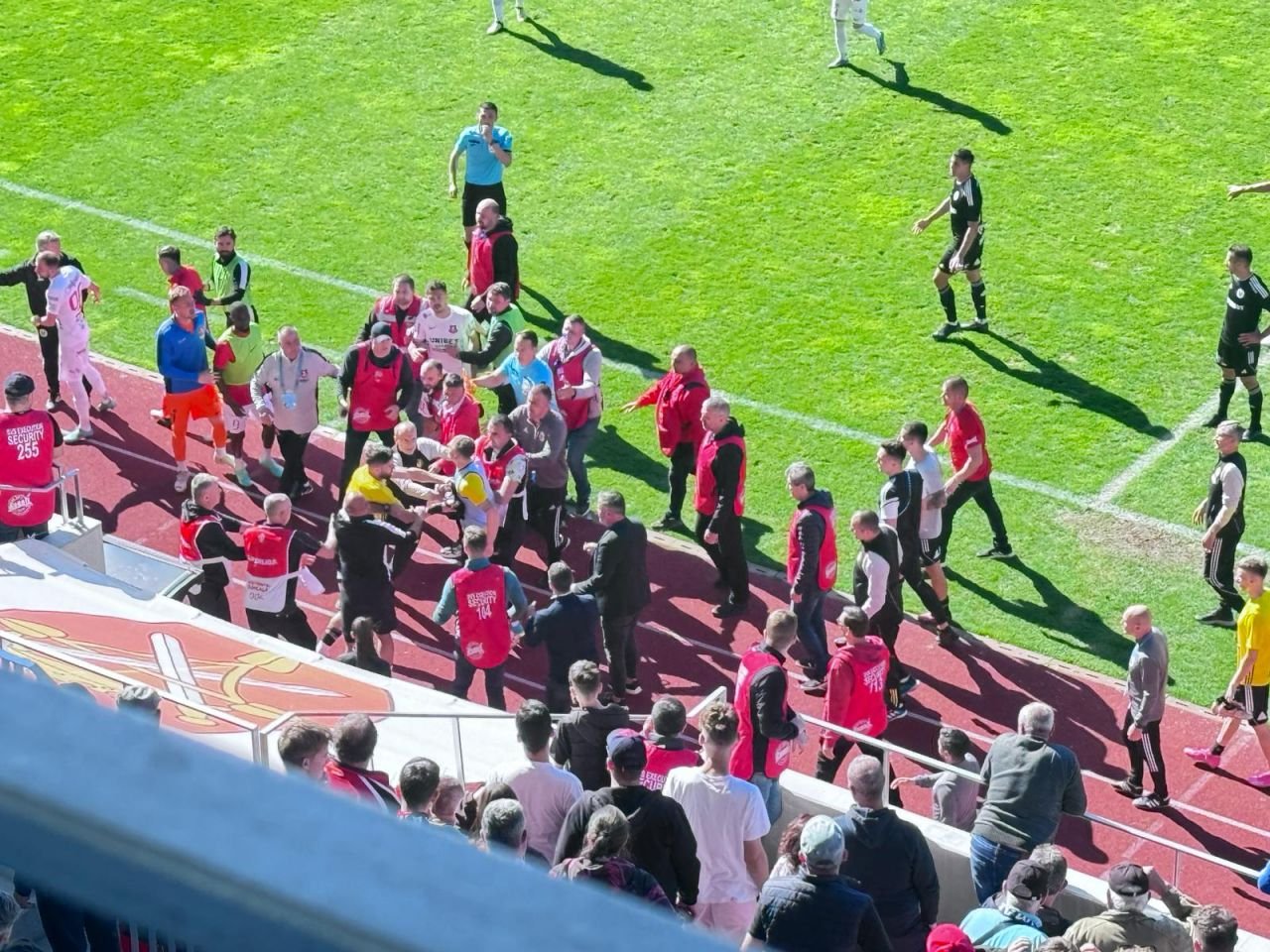 S-au încins spiritele la Sibiu! Hermannstadt - U Cluj a fost aproape să se încheie cu o bătaie_37