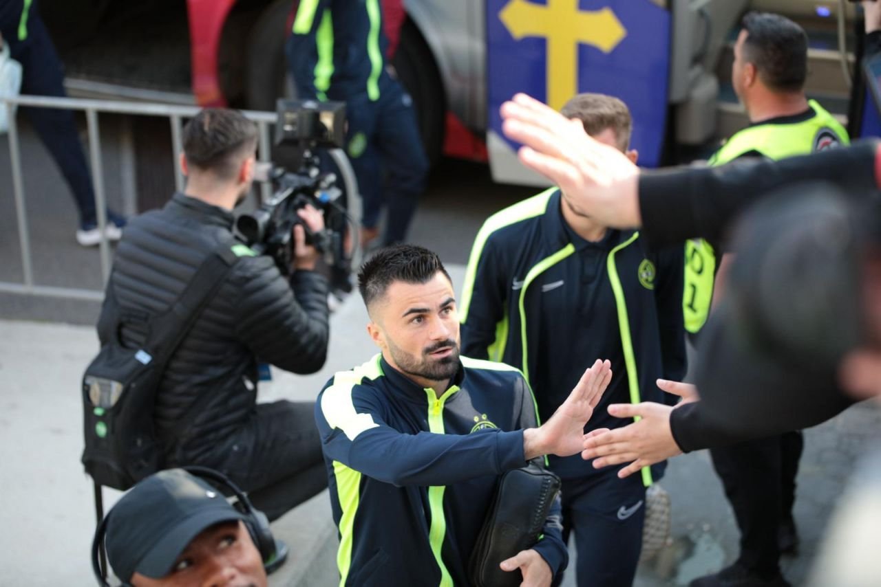 Primire ”de gală” pentru FCSB înainte de meciul cu Universitatea Craiova! Jucătorul care a fost ovaționat puternic_11