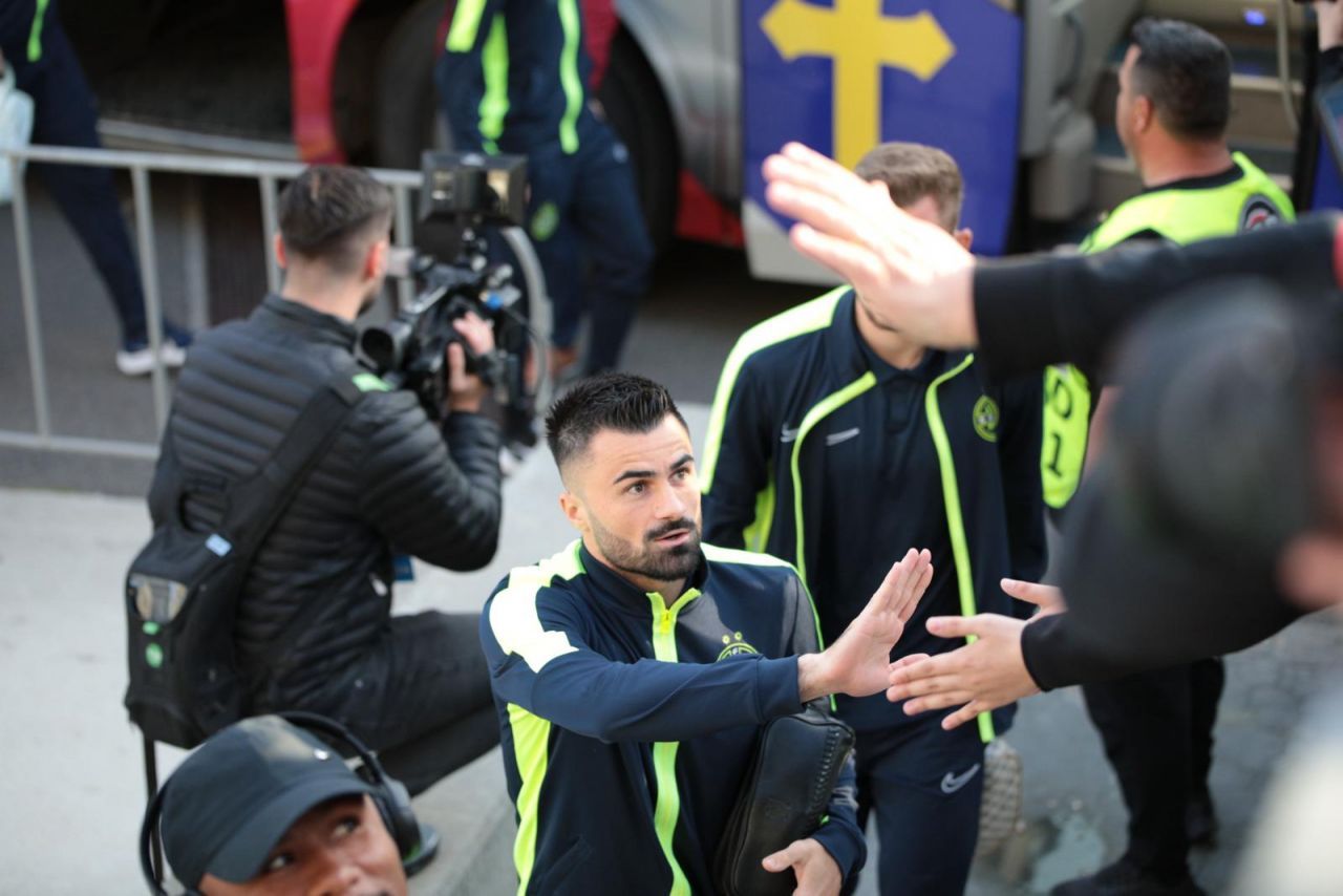 Primire ”de gală” pentru FCSB înainte de meciul cu Universitatea Craiova! Jucătorul care a fost ovaționat puternic_11