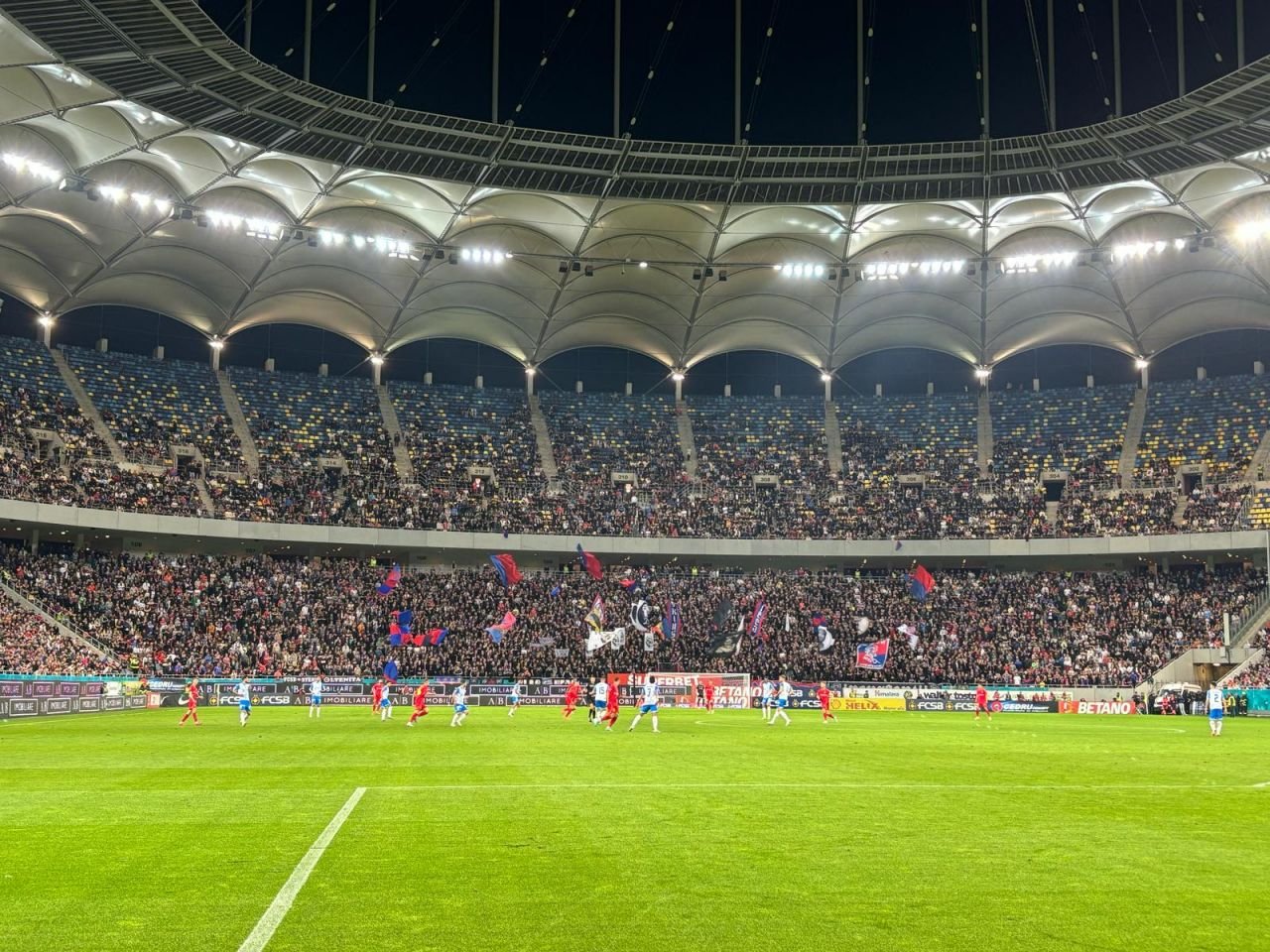 A revenit banner-ul pentru Gigi Becali! Mesajul afișat pe Arena Națională la FCSB - Universitatea Craiova_2