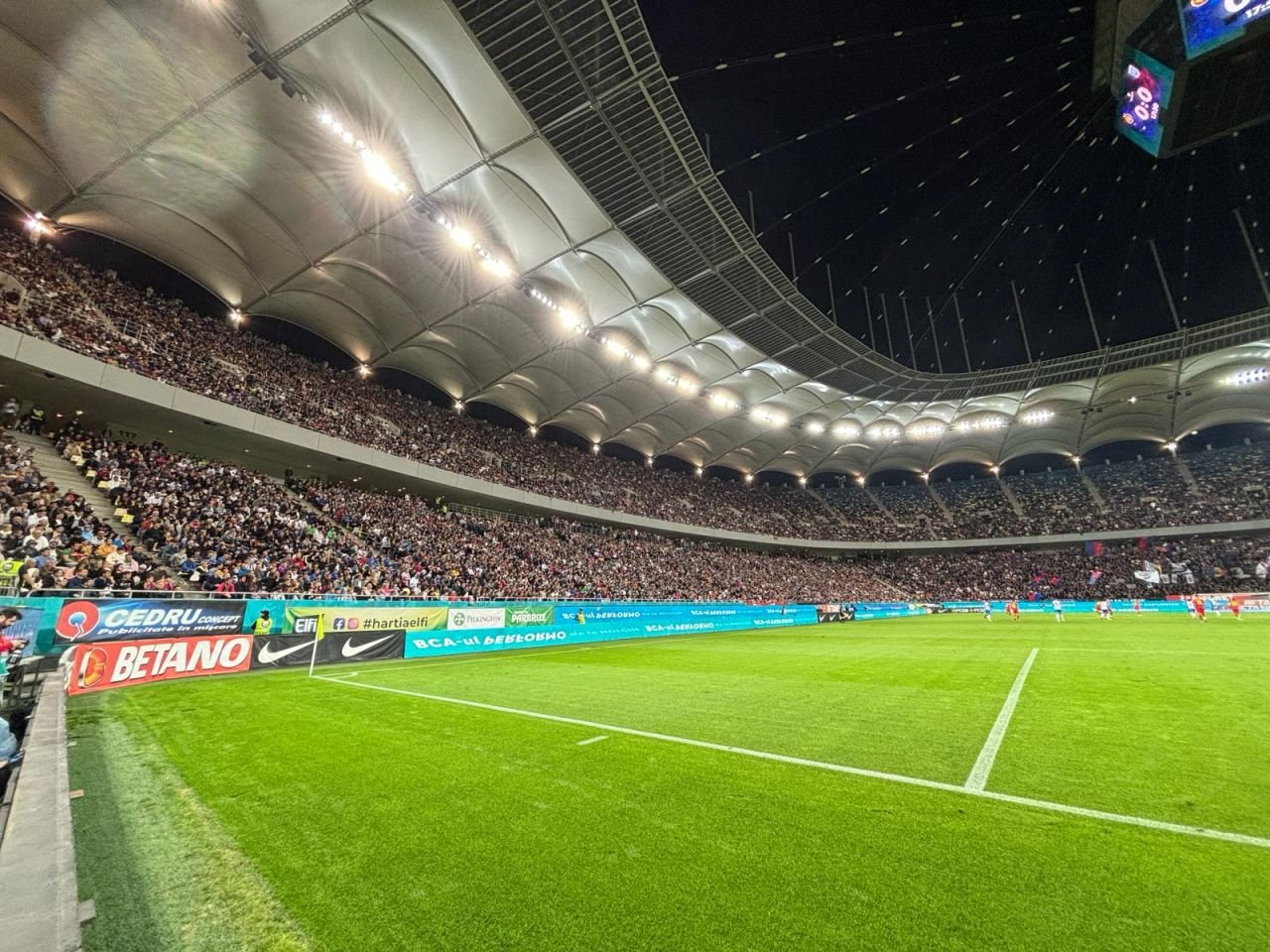 A revenit banner-ul pentru Gigi Becali! Mesajul afișat pe Arena Națională la FCSB - Universitatea Craiova_6