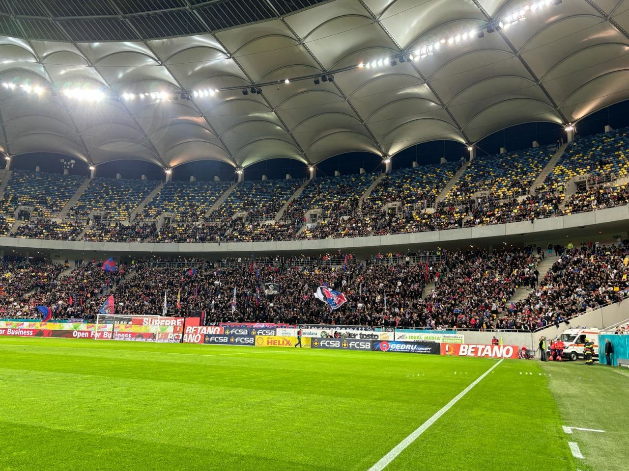A revenit banner-ul pentru Gigi Becali! Mesajul afișat pe Arena Națională la FCSB - Universitatea Craiova_7
