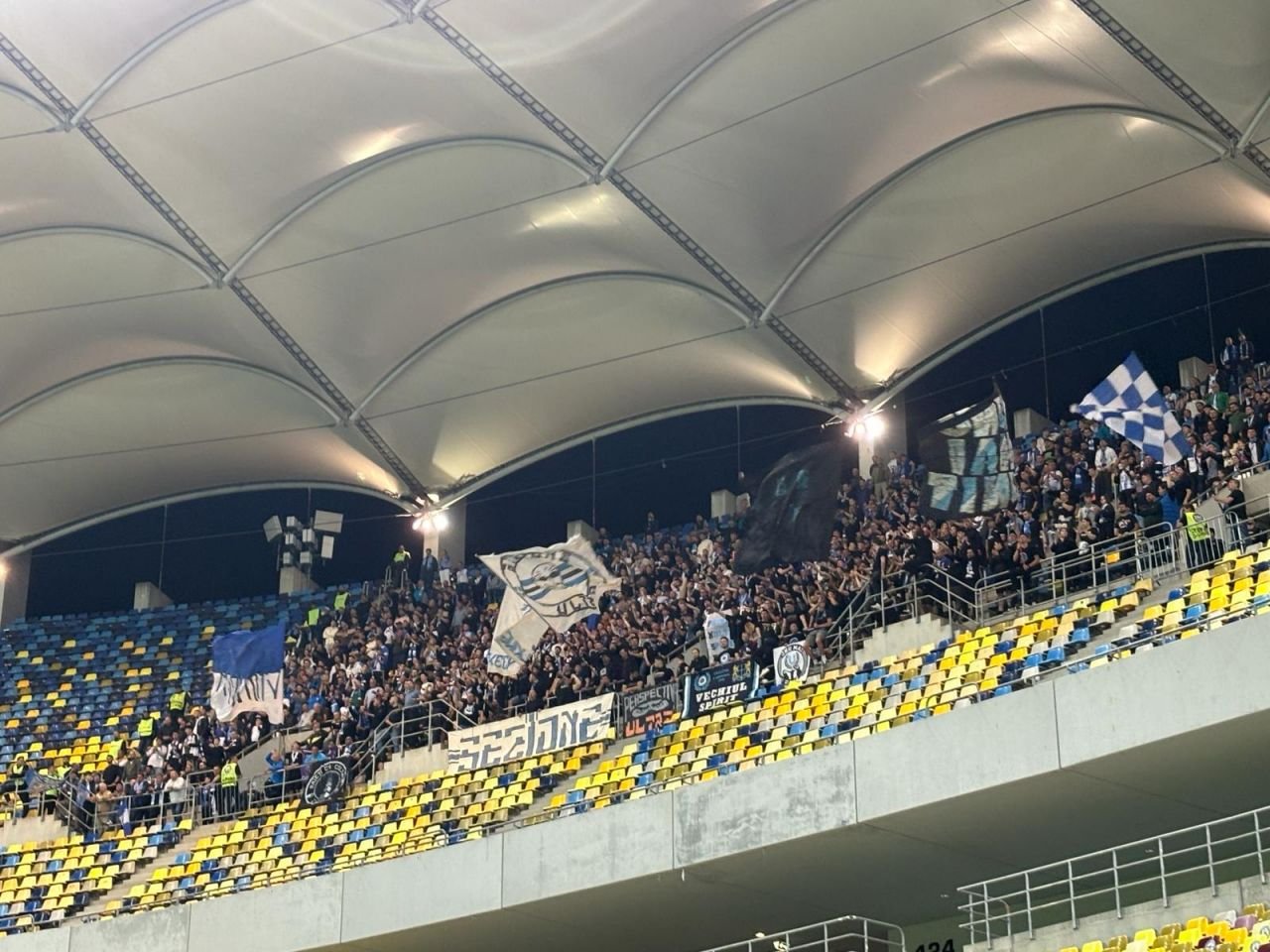 A revenit banner-ul pentru Gigi Becali! Mesajul afișat pe Arena Națională la FCSB - Universitatea Craiova_8