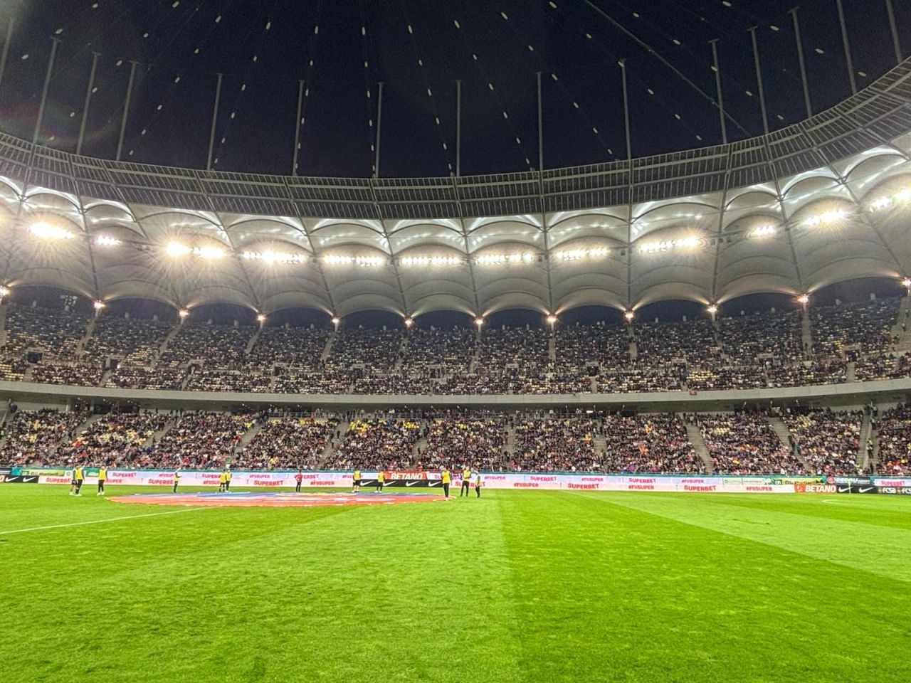 A revenit banner-ul pentru Gigi Becali! Mesajul afișat pe Arena Națională la FCSB - Universitatea Craiova_1