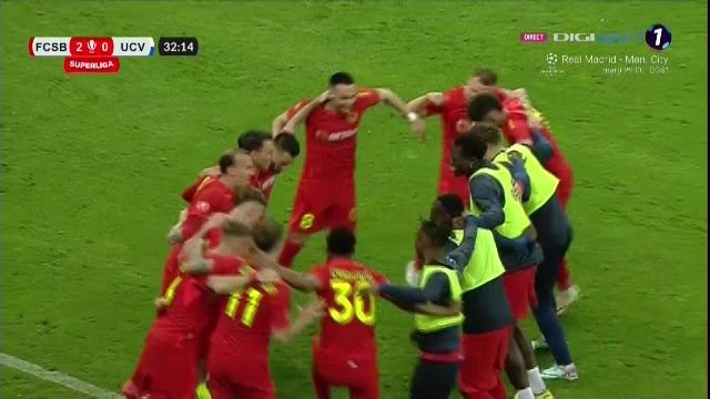 Radaslavescu a uitat de supărare! Cum a fost surprins la meciul cu Universitatea Craiova_4