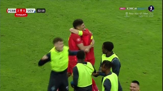 Radaslavescu a uitat de supărare! Cum a fost surprins la meciul cu Universitatea Craiova_7