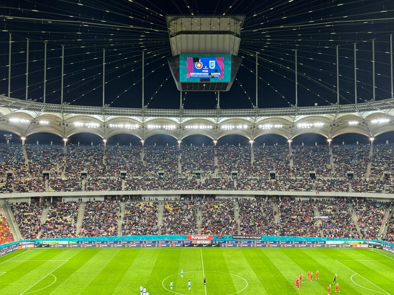 Direct în top! Câți suporteri asistă la FCSB - Universitatea Craiova_6