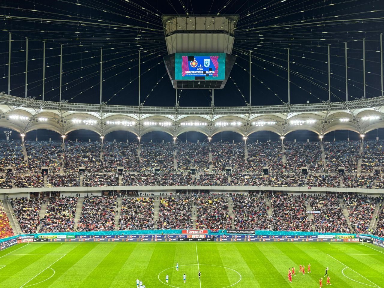 Direct în top! Câți suporteri asistă la FCSB - Universitatea Craiova_6