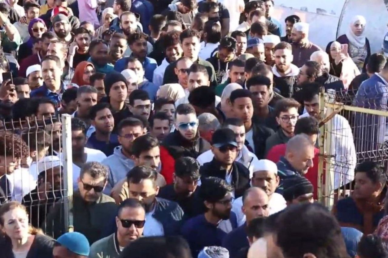 Au venit musulmanii la Dinamo, dar nu vreun șeic miliardar. Ultimul mare eveniment pe vechiul stadion, cu peste 5.000 de oameni _3