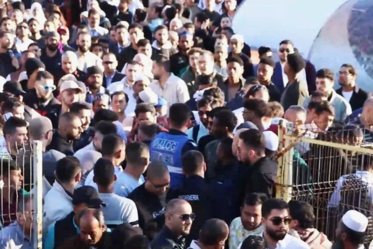 Au venit musulmanii la Dinamo, dar nu vreun șeic miliardar. Ultimul mare eveniment pe vechiul stadion, cu peste 5.000 de oameni _8