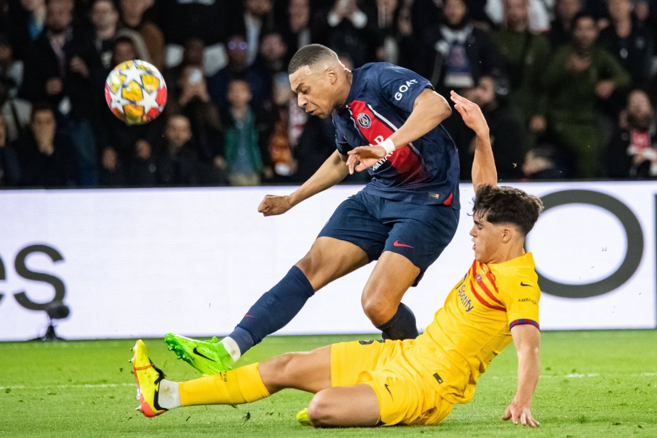 Record în Champions League pentru Pau Cubarsi, puștiul-minune din defensiva Barcelonei, în victoria 3-2 cu PSG_3