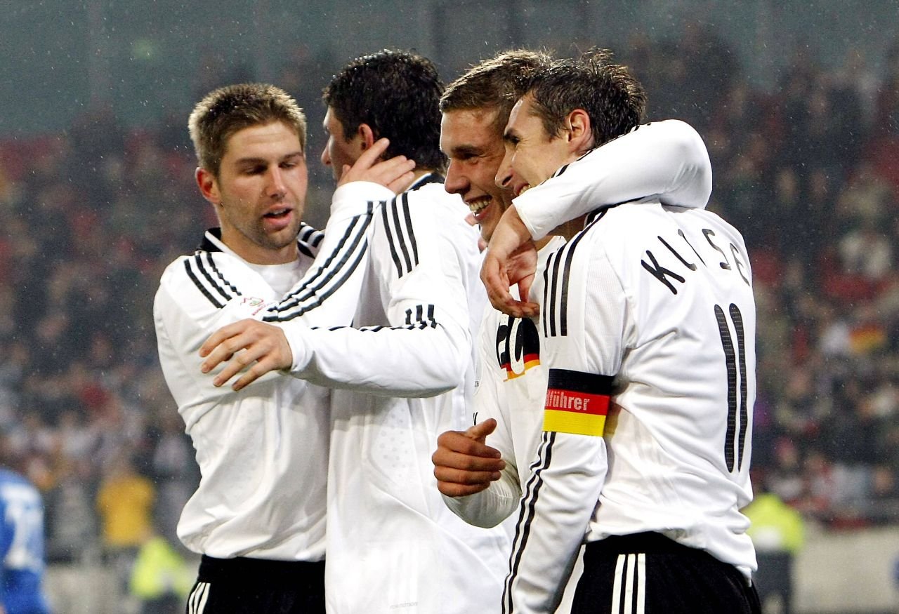 Cel mai cunoscut fotbalist gay, campion în Bundesliga și vicecampion european cu Germania, speaker la conferința FRF din București!_6