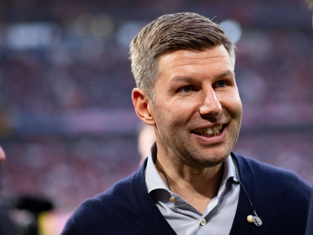 Cel mai cunoscut fotbalist gay, campion în Bundesliga și vicecampion european cu Germania, speaker la conferința FRF din București!_11