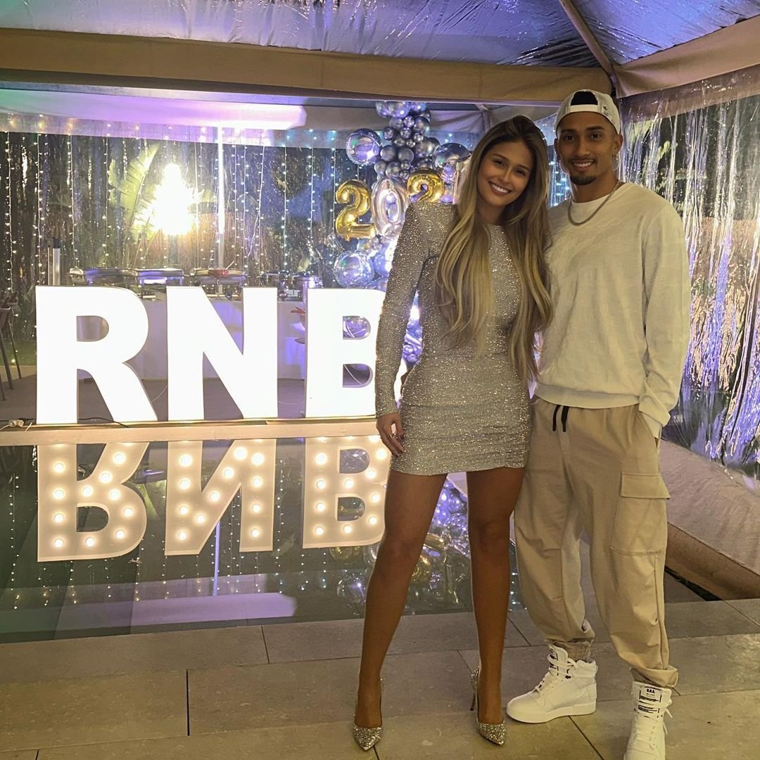 Reacție de milioane a frumoasei partenere a lui Raphinha după golurile reușite de brazilian în meciul cu PSG_27