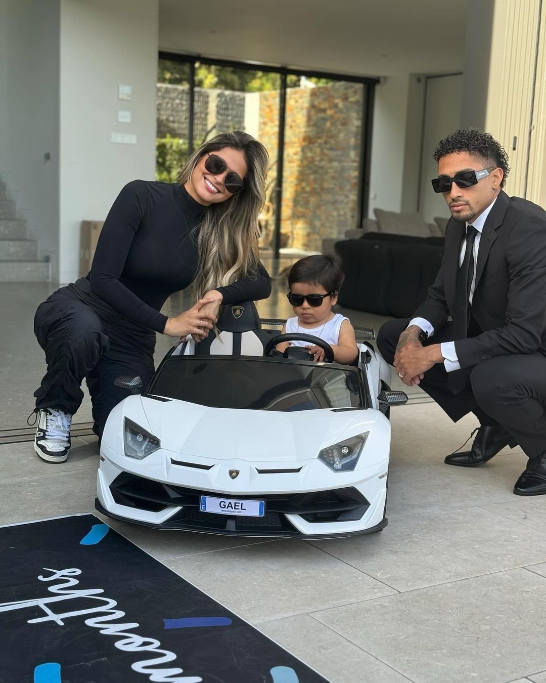 Reacție de milioane a frumoasei partenere a lui Raphinha după golurile reușite de brazilian în meciul cu PSG_37