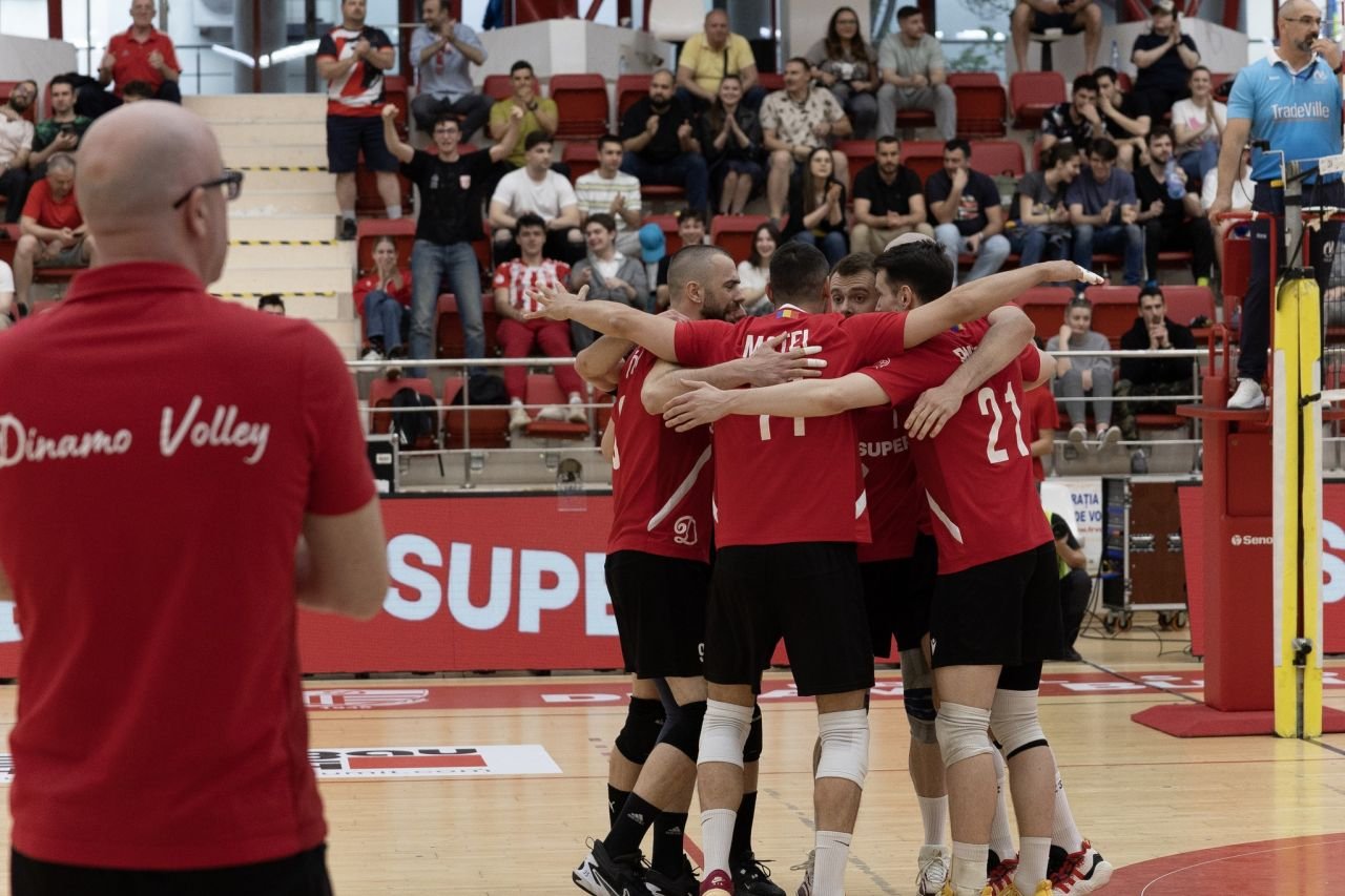 Tensiune maximă pe malul Dunării! Dinamo, susținută de 50 de fani în deplasarea de la Galați_2