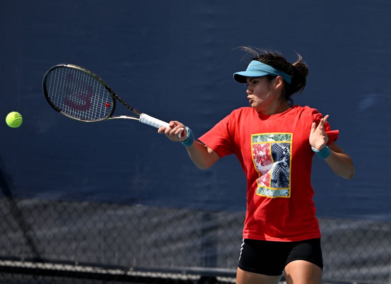 Emma Răducanu a fost eroina Marii Britanii la turneul Billie Jean King Cup!_8