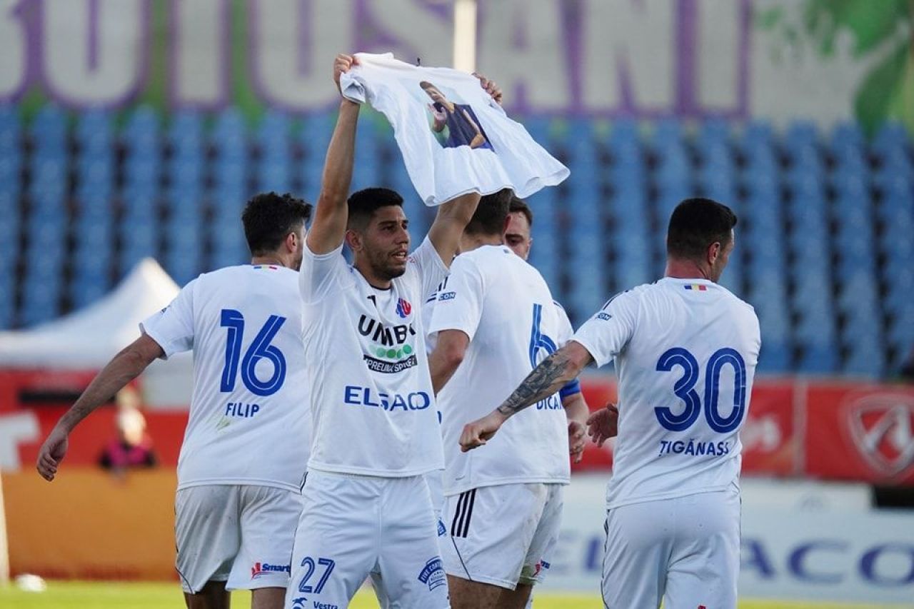 FC Botoșani - FC U Craiova 4-1: ”Cu Eugen Trică / U Craiova pică”! Dinamo este acum pe ULTIMUL LOC, gazdele s-au dezlănțuit după 0-1 la pauză_1