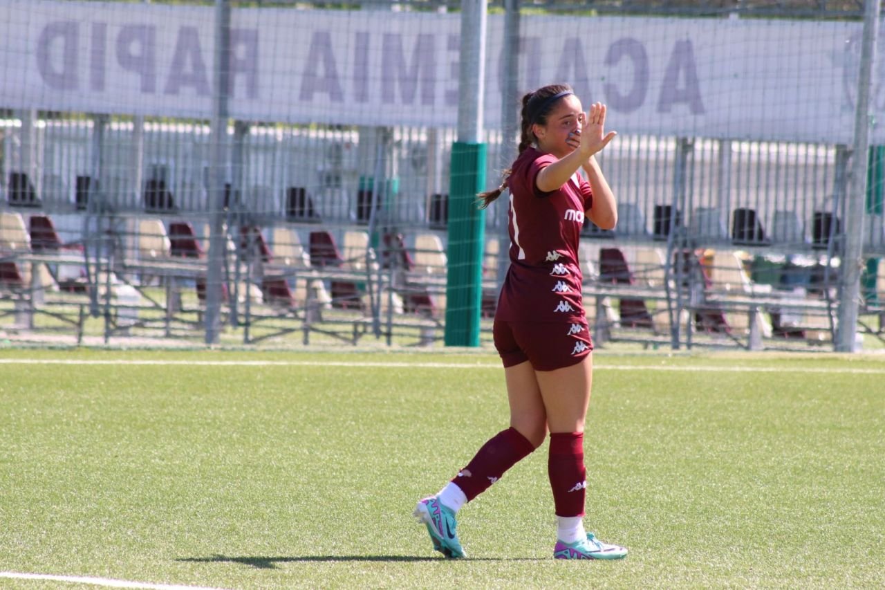 Promovare pentru echipa feminină a Rapidului, după ce a distrus-o pe FC Voluntari!_17