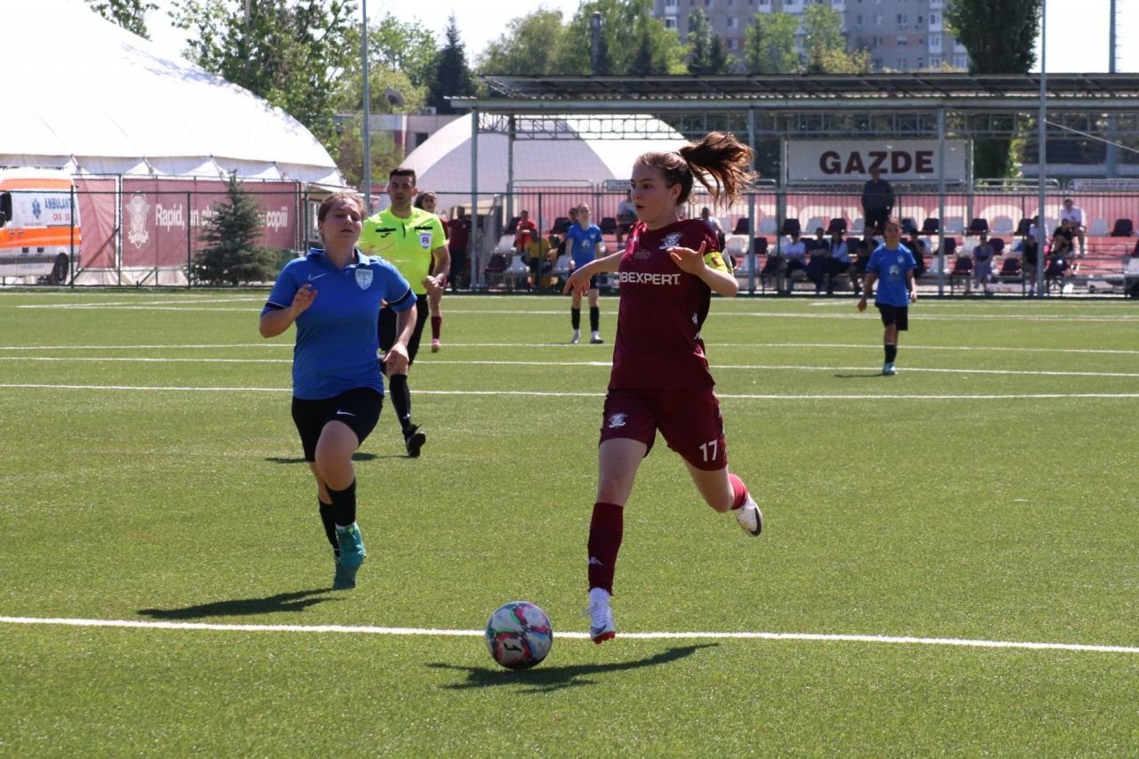 Promovare pentru echipa feminină a Rapidului, după ce a distrus-o pe FC Voluntari!_19