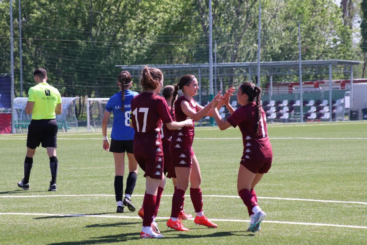 Promovare pentru echipa feminină a Rapidului, după ce a distrus-o pe FC Voluntari!_23