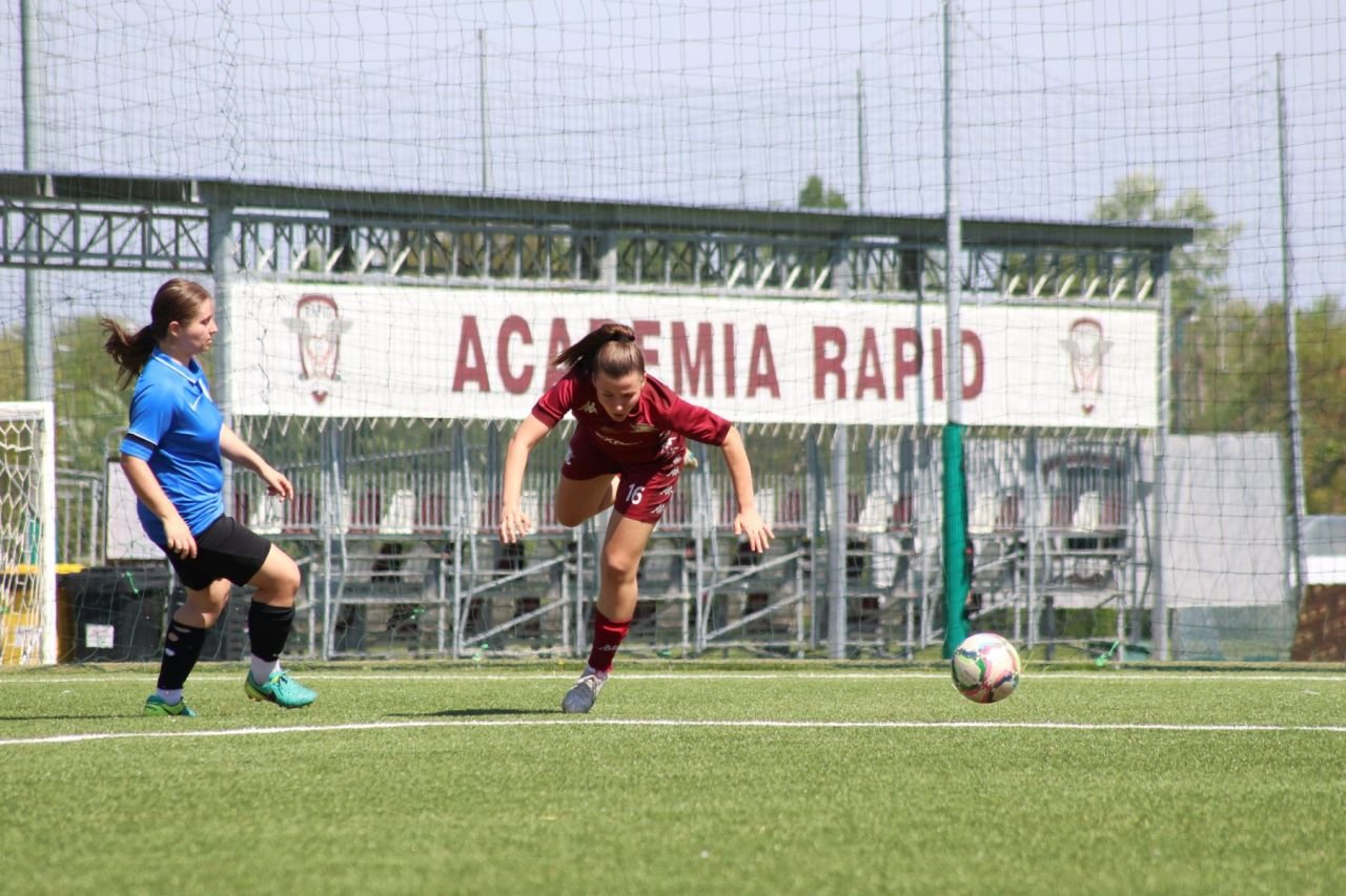 Promovare pentru echipa feminină a Rapidului, după ce a distrus-o pe FC Voluntari!_25