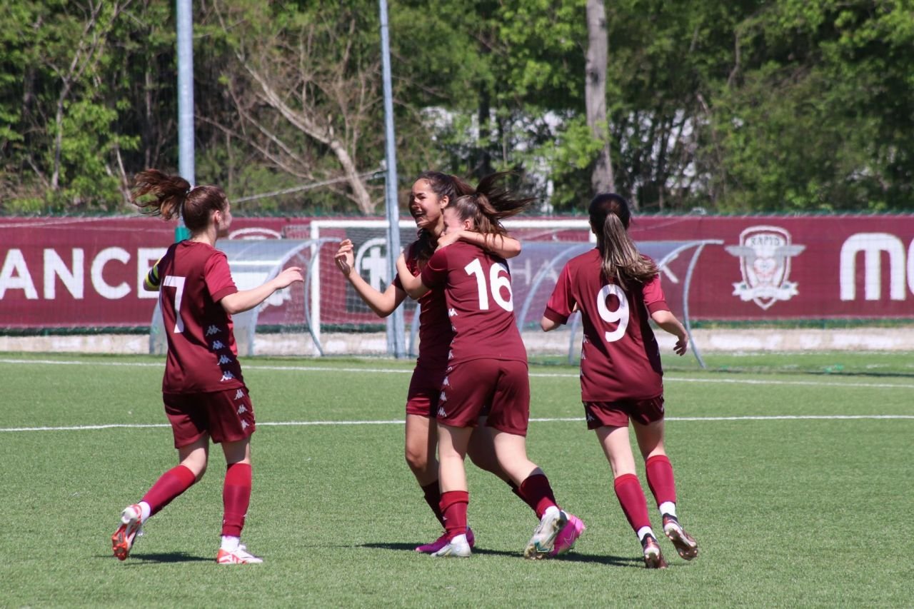 Promovare pentru echipa feminină a Rapidului, după ce a distrus-o pe FC Voluntari!_36