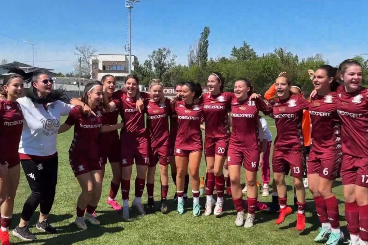 Promovare pentru echipa feminină a Rapidului, după ce a distrus-o pe FC Voluntari!_45