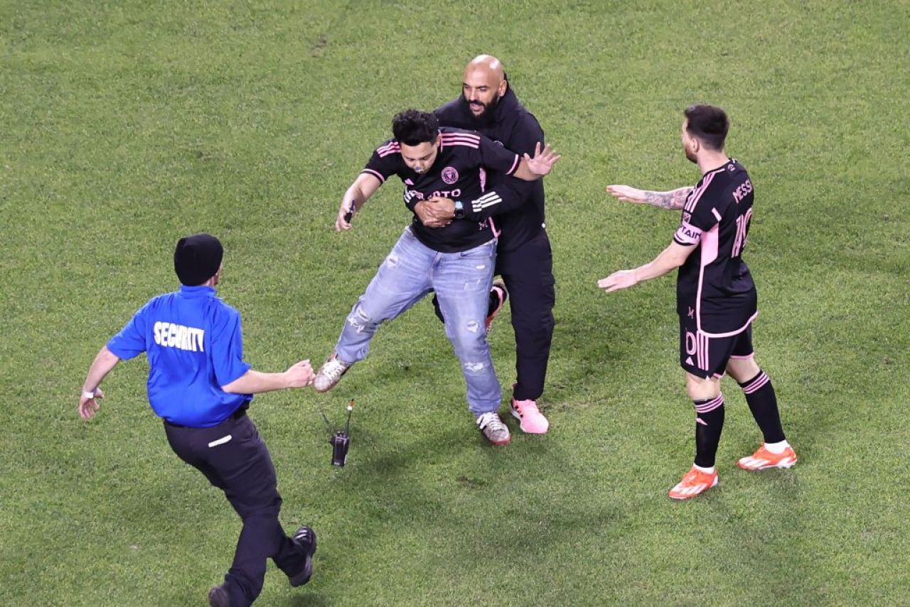 ”E mai rapid decât Mbappe!” Bodyguard-ul lui Messi impresionează din nou! A traversat terenul în mai puțin de cinci secunde_1