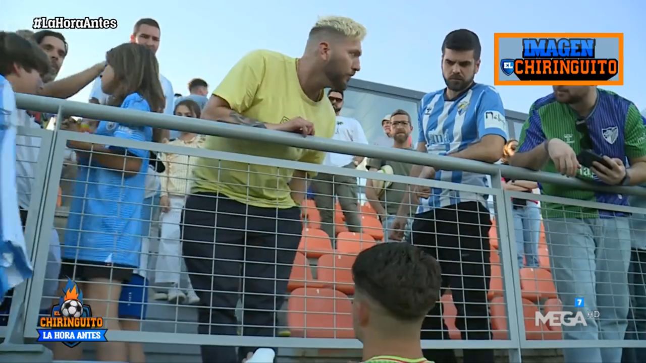 Scene nemaiîntâlnite în fotbalul spaniol! Un jucător i-a vândut tricoul unui suporter pentru 50 de euro: ”Clubul ne taxează!”_6