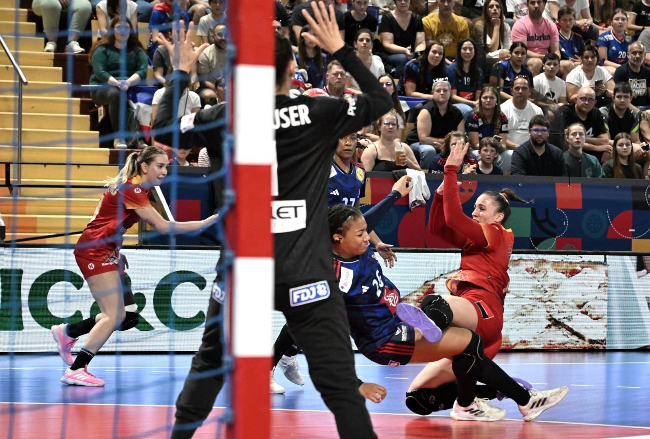 Reacția selecționerului Florentin Pera după Franța - România 30-28, meci amical transmis de VOYO_6
