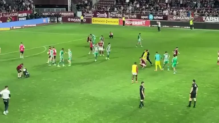 Reacții dure &icirc;n tribunele din Giulești, după Rapid - Sepsi OSK 0-1