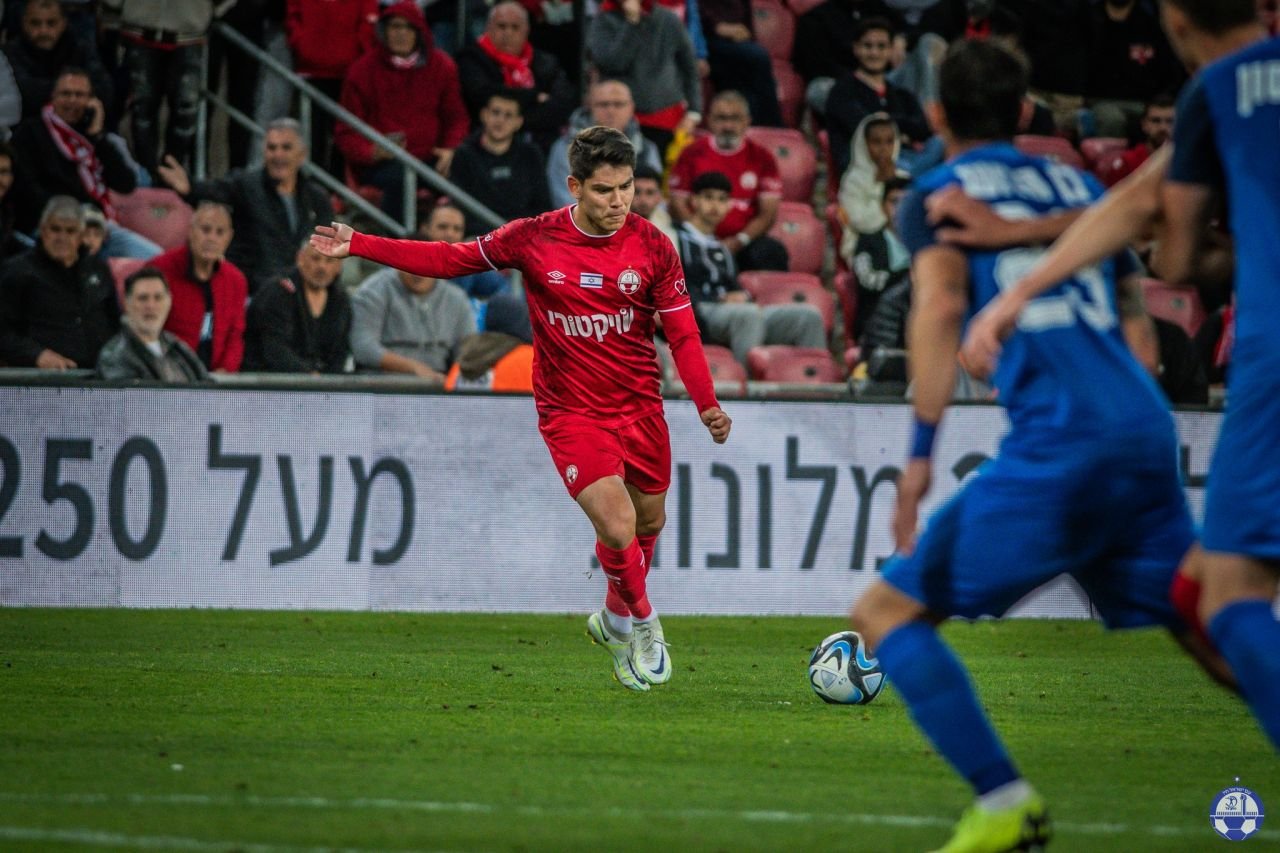 Încă un gol decisiv în derby pentru tricolorul ignorat de Edward Iordănescu care se află la cel mai bun sezon din carieră!_5