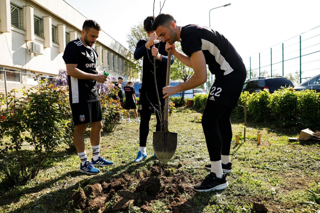 Steliștii, ca brazii! Ce îmbunătățire au adus fotbaliștii lui Oprița stadionului din Ghencea_4