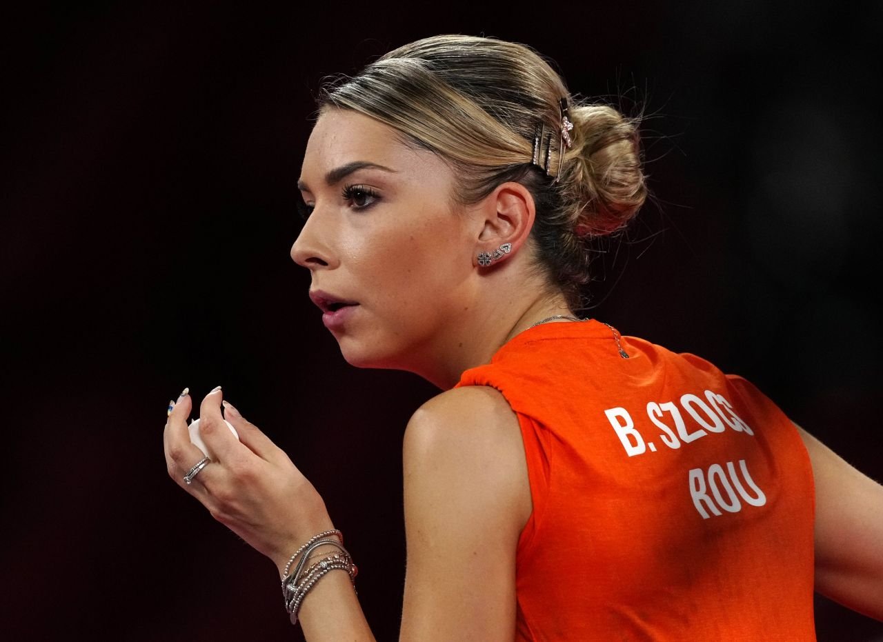 O nouă performanță pentru Bernadette Szocs. Stelista a urcat pe locul 8 în clasamentul mondial!_82