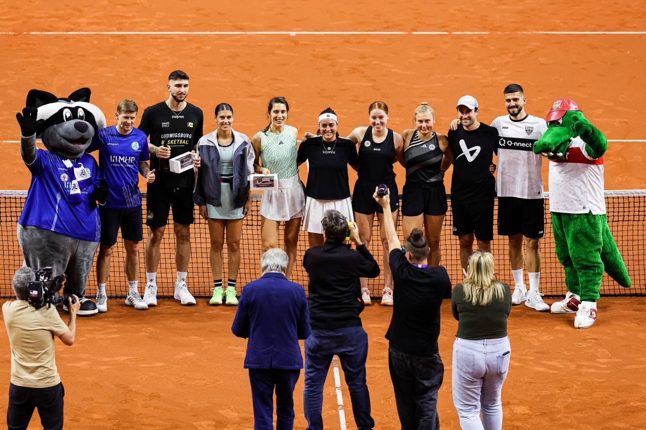 Cu câți bani a rămas Sorana Cîrstea după eliminarea în primul tur la Stuttgart. Eșec-fulger_15