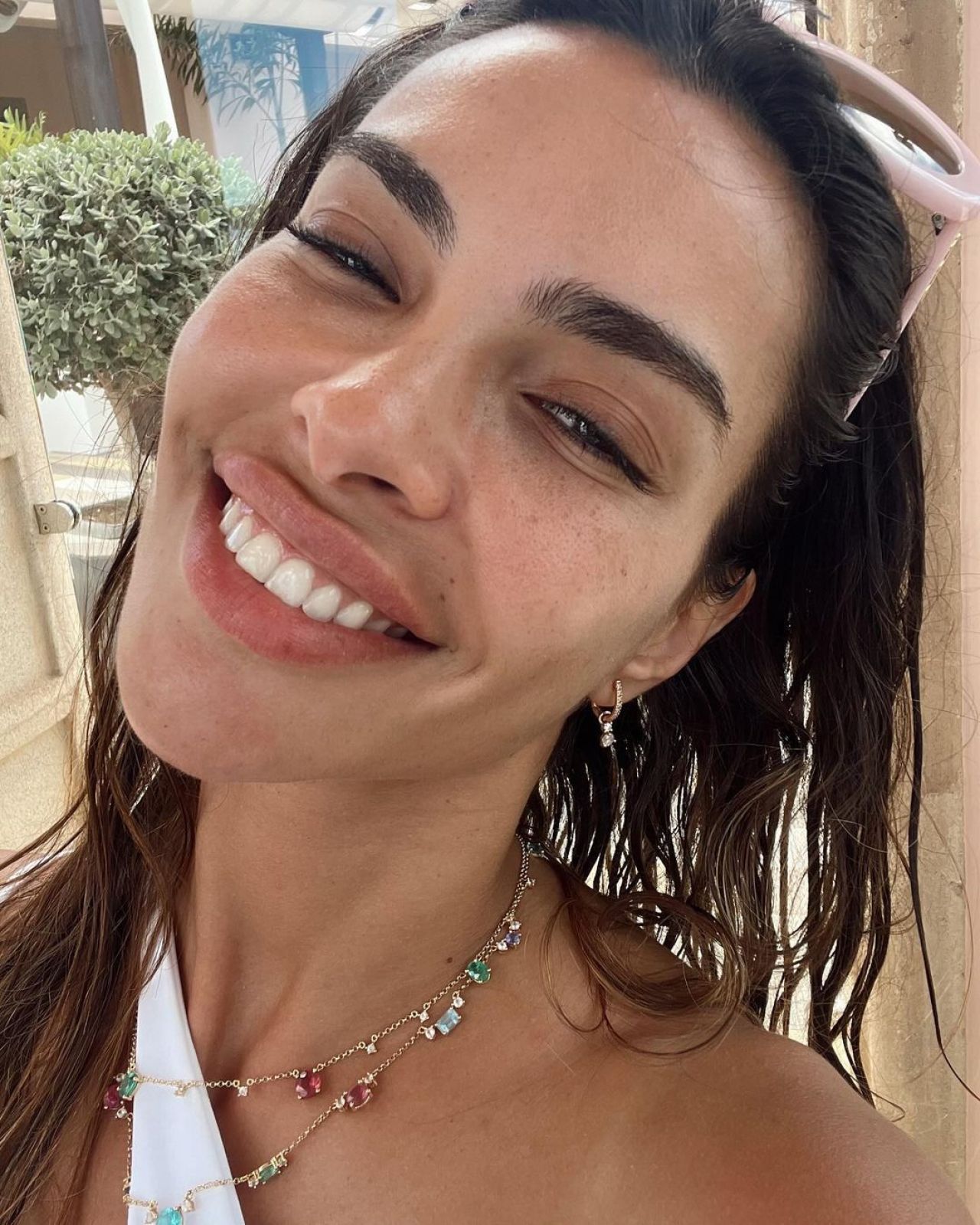 Nu se mai ascund! Cum au fost surprinși Dani Alves și Joana Sanz pe străzile din Barcelona_16