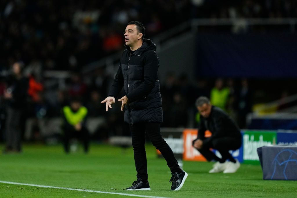 Xavi scos din minți de Istvan Kovacs! Antrenorul a lovit cu piciorul într-un panou, iar arbitrul român nu a ezitat_2