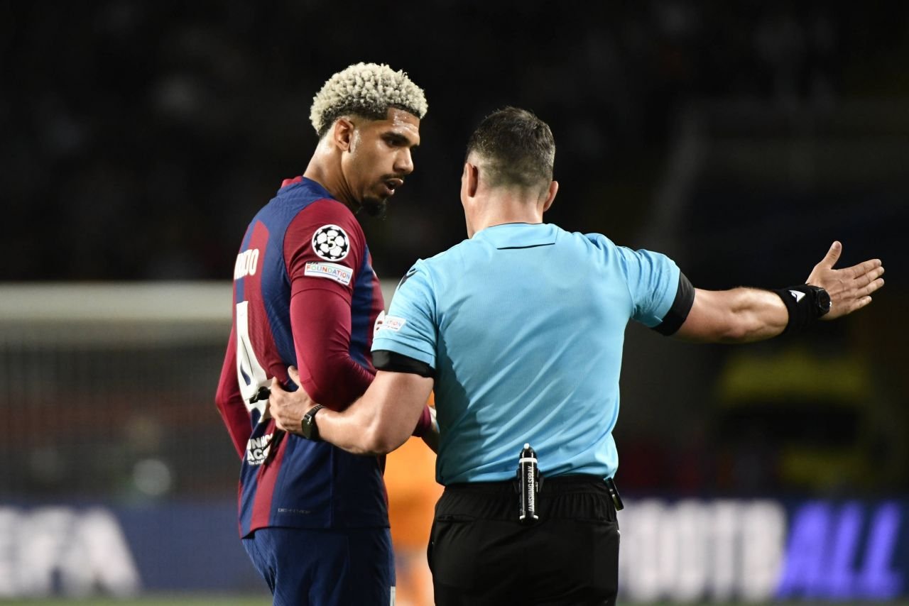 Istvan Kovacs, ”arbitraj suspect” la FC Barcelona - PSG 1-4! Presa catalană îl distruge pe centralul român_3