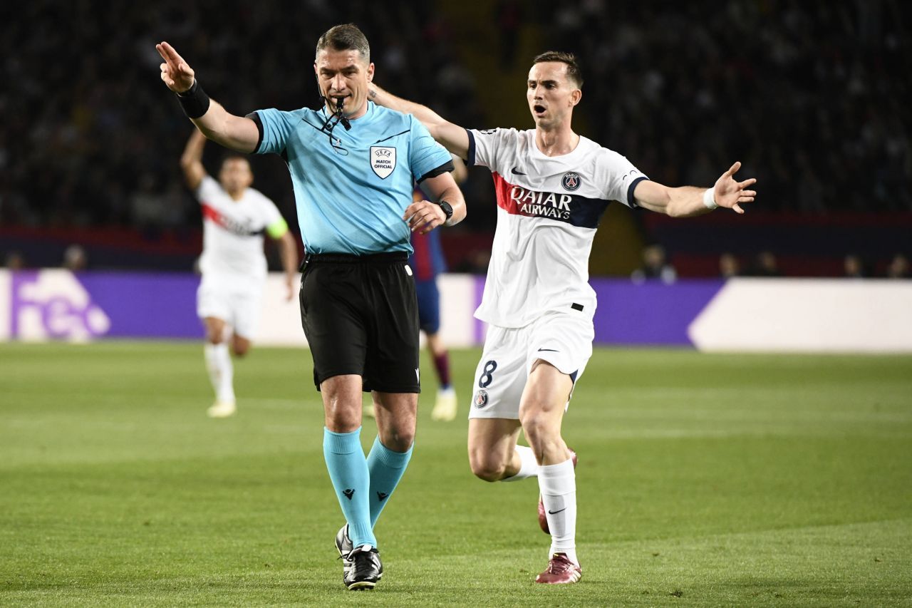 Istvan Kovacs, ”arbitraj suspect” la FC Barcelona - PSG 1-4! Presa catalană îl distruge pe centralul român_6