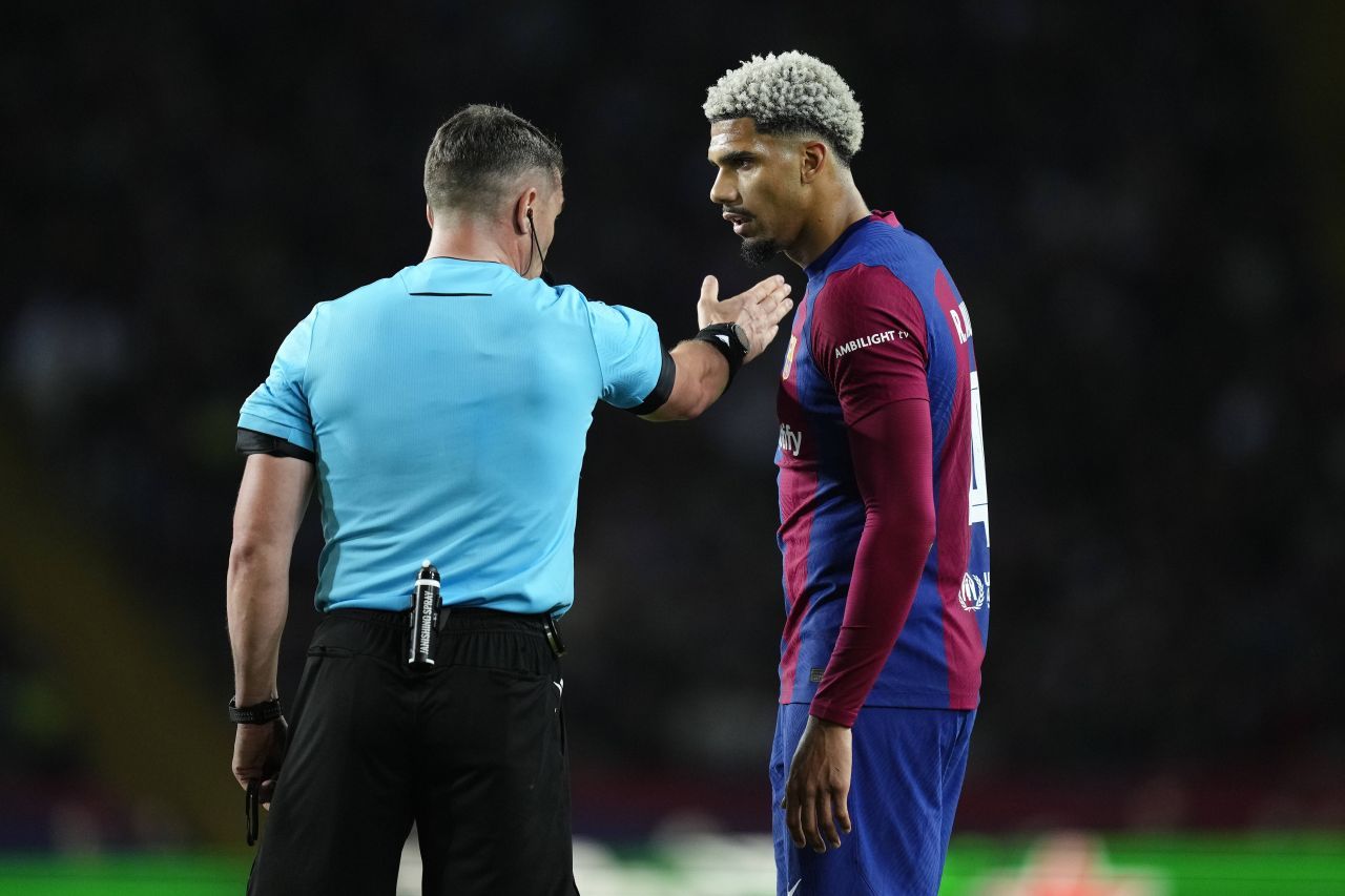 Istvan Kovacs, ”arbitraj suspect” la FC Barcelona - PSG 1-4! Presa catalană îl distruge pe centralul român_7
