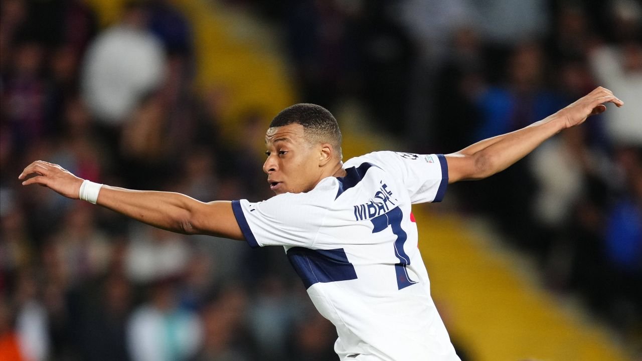 Este sezonul lui Kylian Mbappe! Cifre amețitoare după ”dubla” din FC Barcelona - PSG 1-4_15