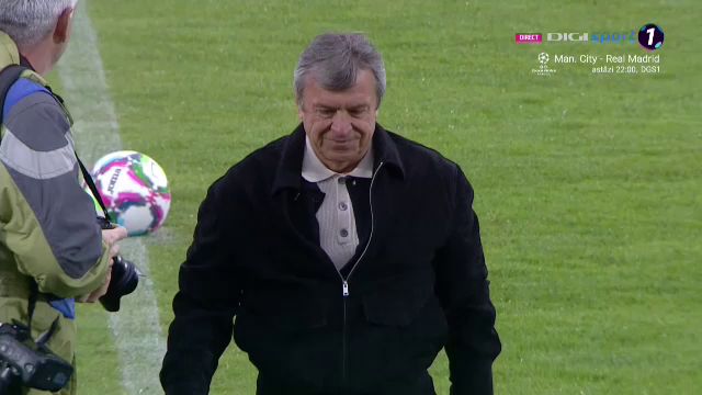 Apariție rară! Dorin Mateuț, prezent la Corvinul - Voluntari_32