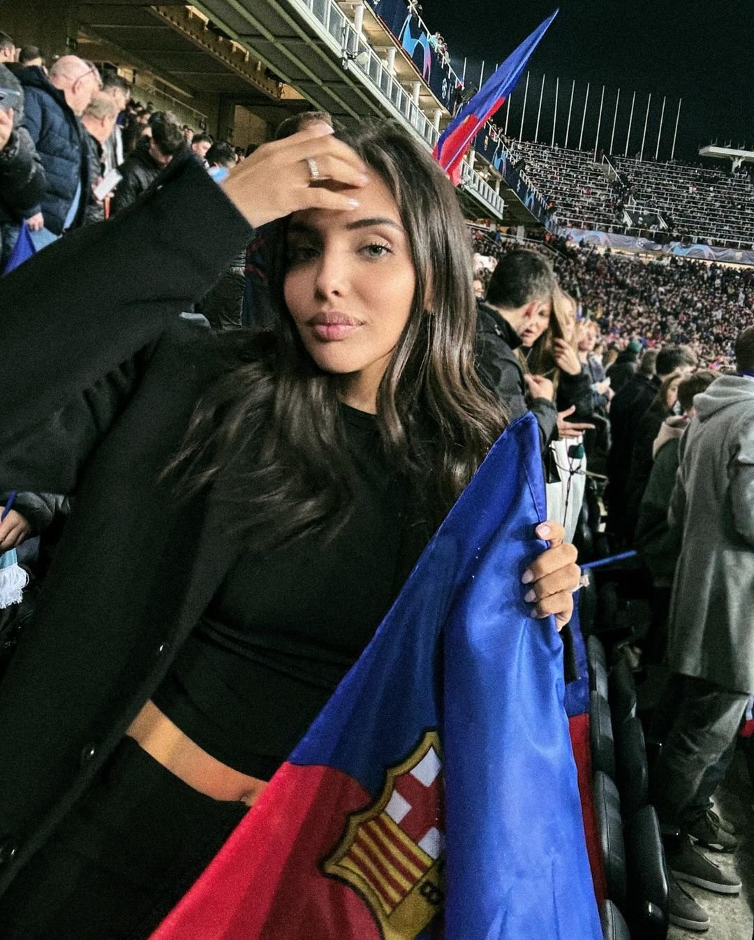 Soția lui Ilkay Gundogan alimentează tensiunile din interiorul vestiarului catalanilor. Mesajul criptic transmis de superba Sara_31