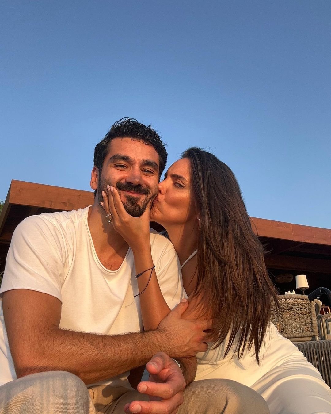 Soția lui Ilkay Gundogan alimentează tensiunile din interiorul vestiarului catalanilor. Mesajul criptic transmis de superba Sara_52