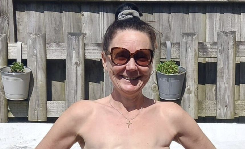 Louise Butcher, supravieţuitoare a cancerului la s&acirc;n, va alerga topless la maratonul de la Londra&nbsp;